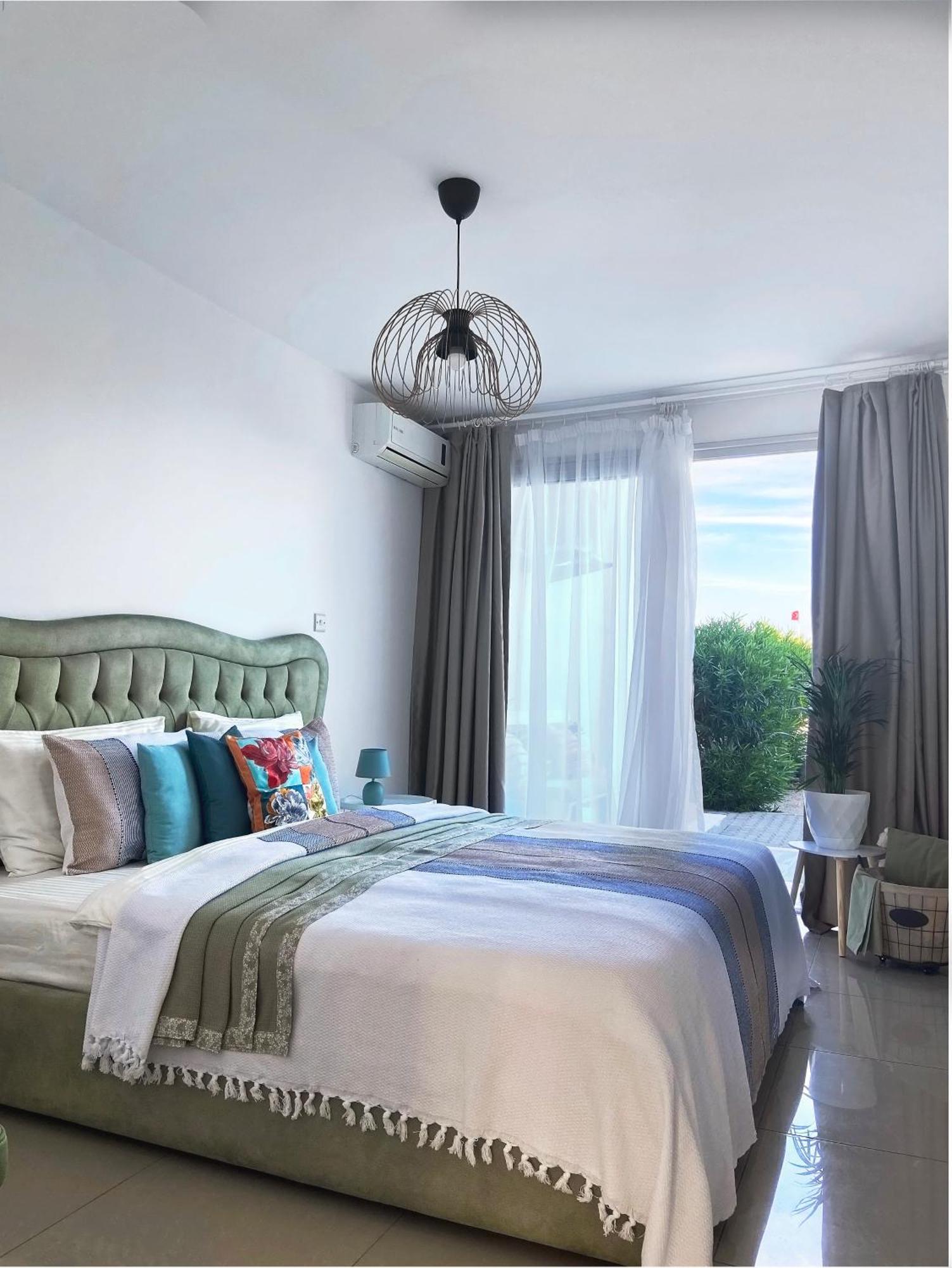 Spacious Three-Bedroom Apartment With Sea View A4 Lapta Extérieur photo