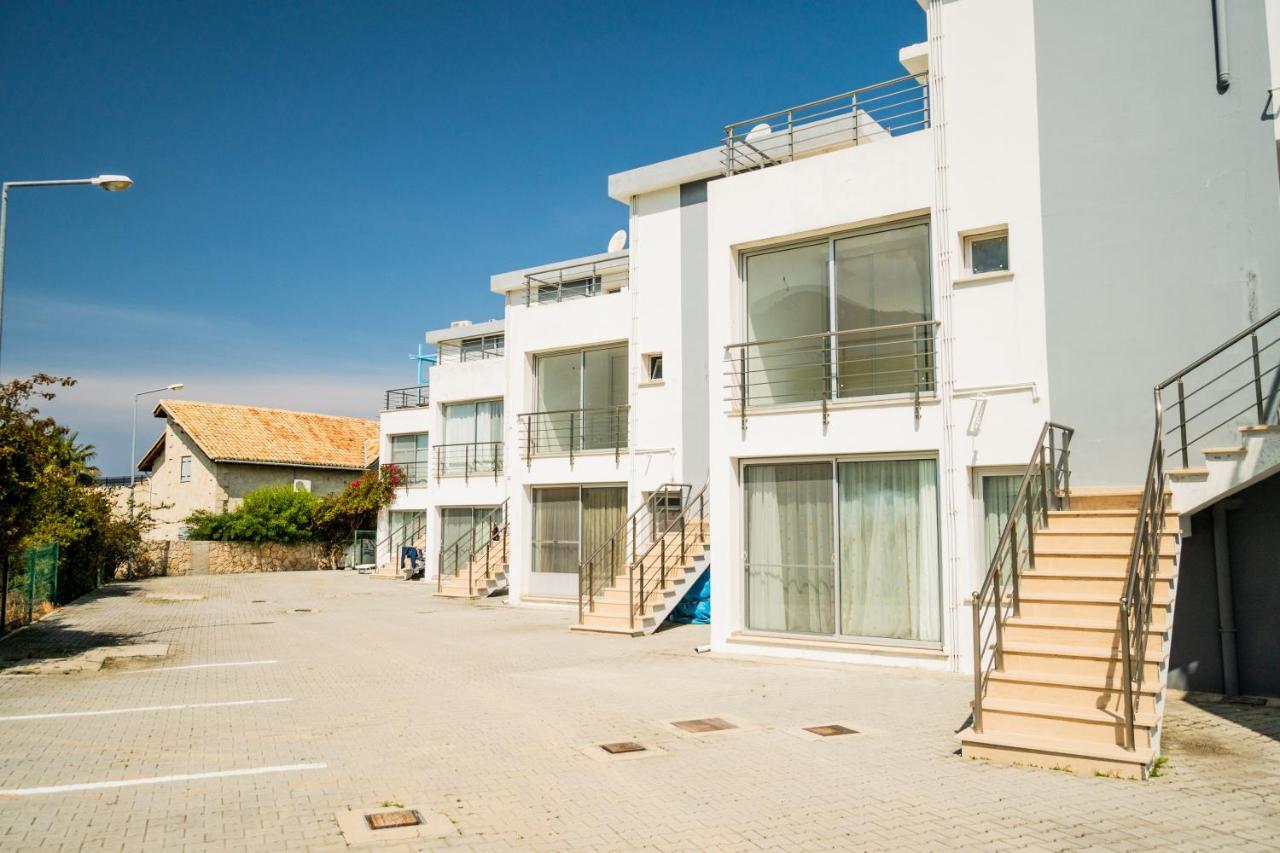 Spacious Three-Bedroom Apartment With Sea View A4 Lapta Extérieur photo