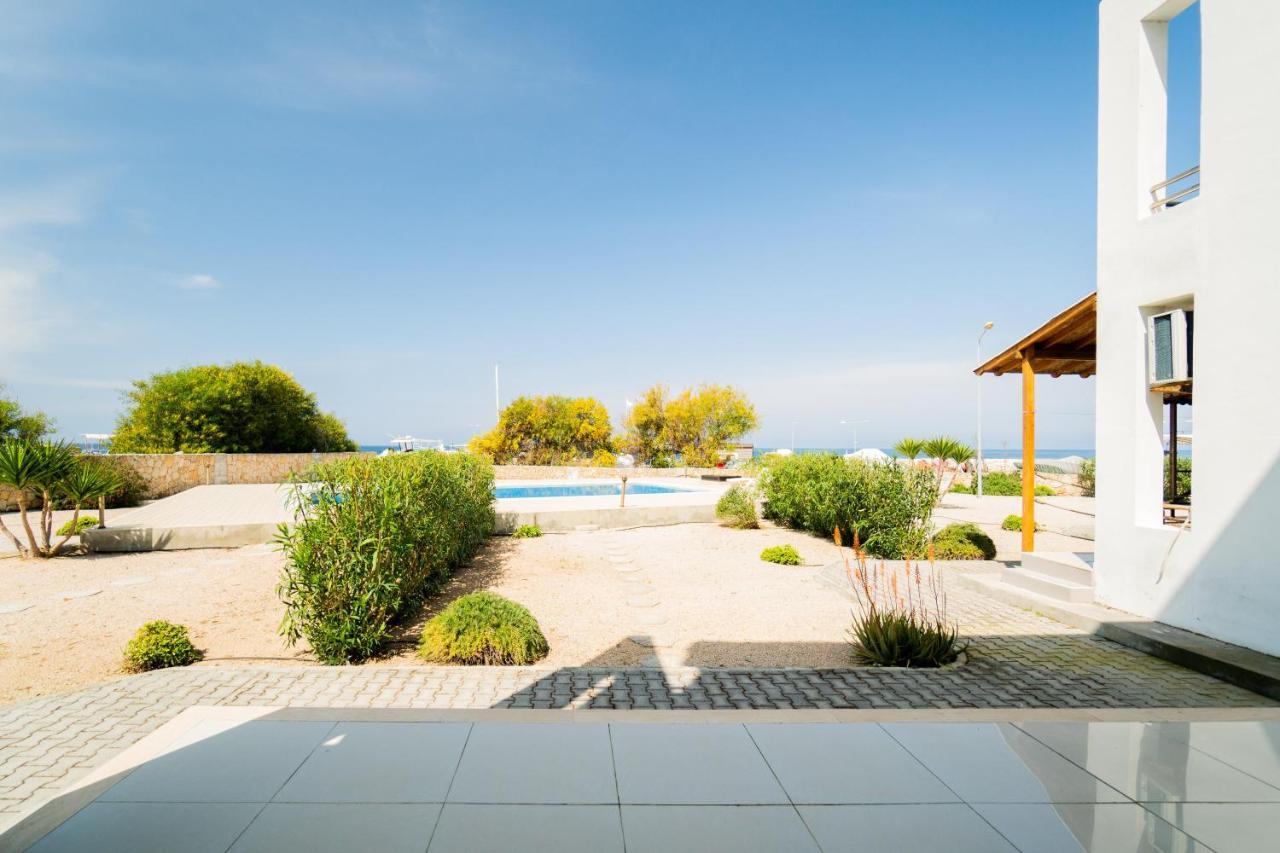 Spacious Three-Bedroom Apartment With Sea View A4 Lapta Extérieur photo