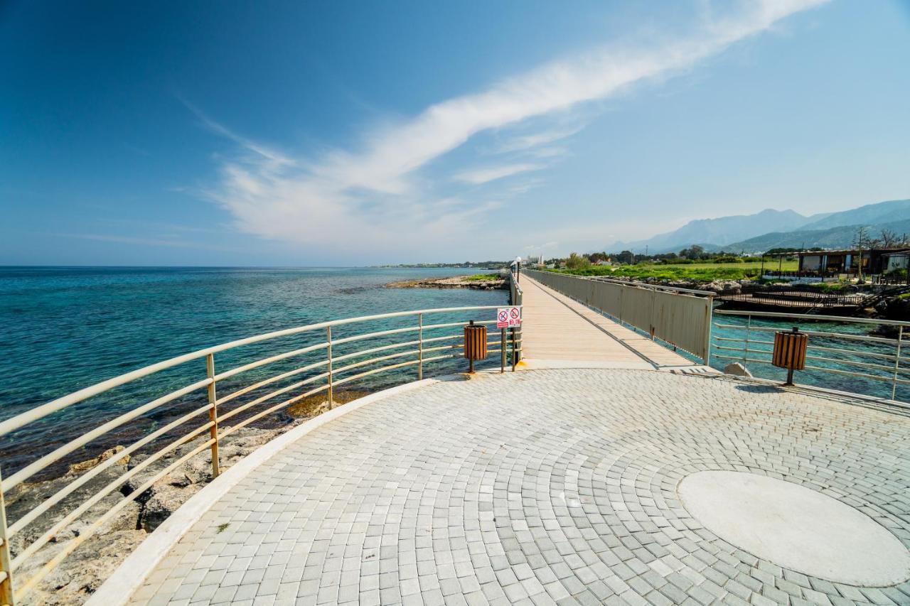 Spacious Three-Bedroom Apartment With Sea View A4 Lapta Extérieur photo